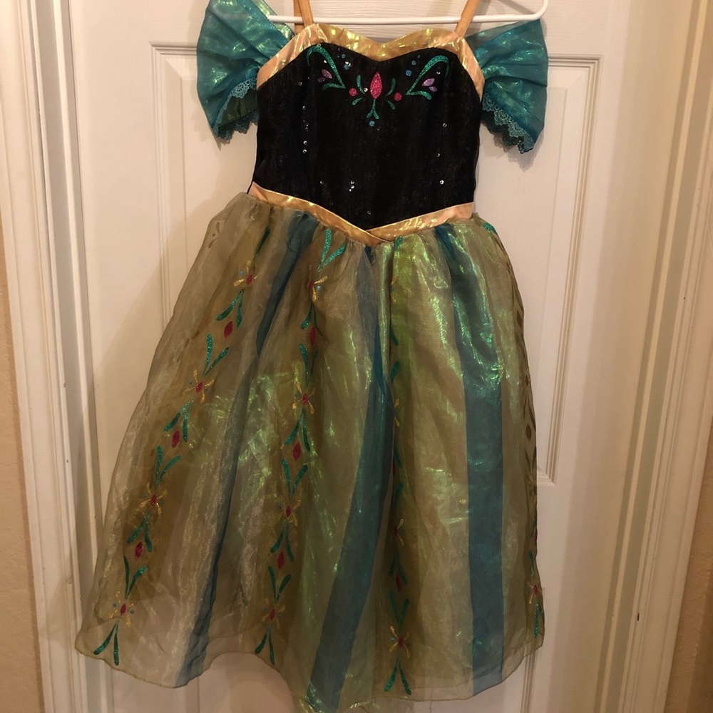 Size 7/8 girls Disney Frozen Anna Costume